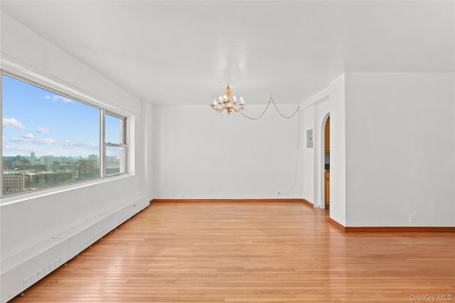 8 Fordham Hill Oval 16B, Bronx, NY 10468