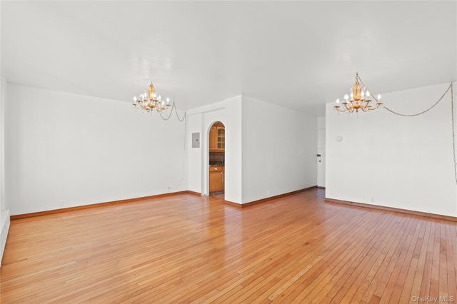 8 Fordham Hill Oval 16B, Bronx, NY 10468