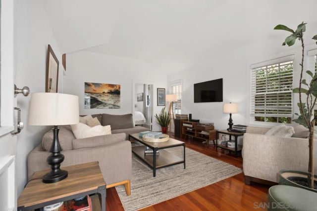 215 N Rios, Solana Beach, CA 92075