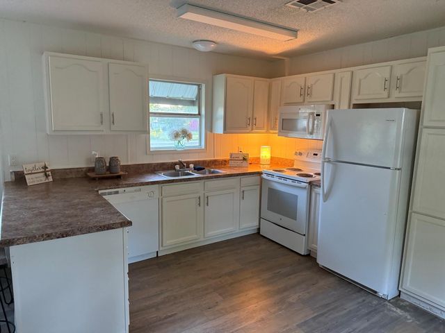 277 Lucy, Livingston, TX 77351