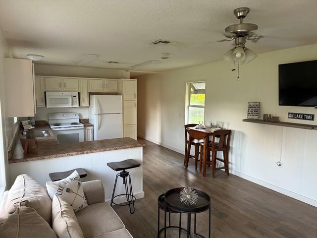 277 Lucy, Livingston, TX 77351