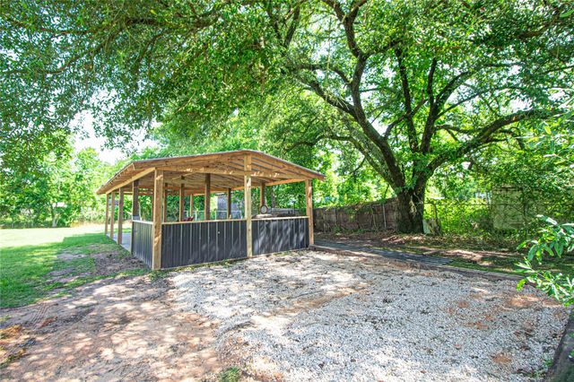 277 Lucy, Livingston, TX 77351