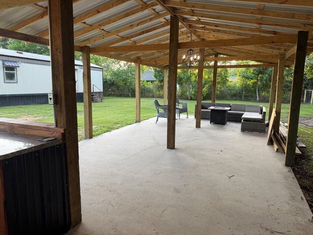 277 Lucy, Livingston, TX 77351