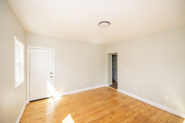 5 S Harlem St 1, Worcester, MA 01610