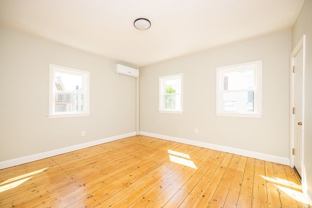 5 S Harlem St 1, Worcester, MA 01610