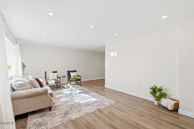4620 S J Street, Oxnard, CA 93033