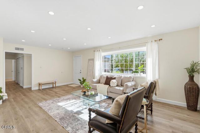 4620 S J Street, Oxnard, CA 93033