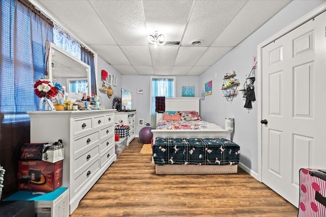 1576 N Main St, Fall River, MA 02720