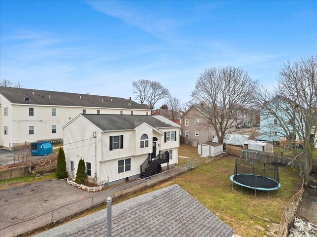 1576 N Main St, Fall River, MA 02720