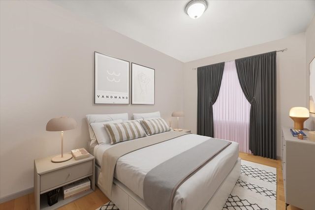 1576 N Main St, Fall River, MA 02720