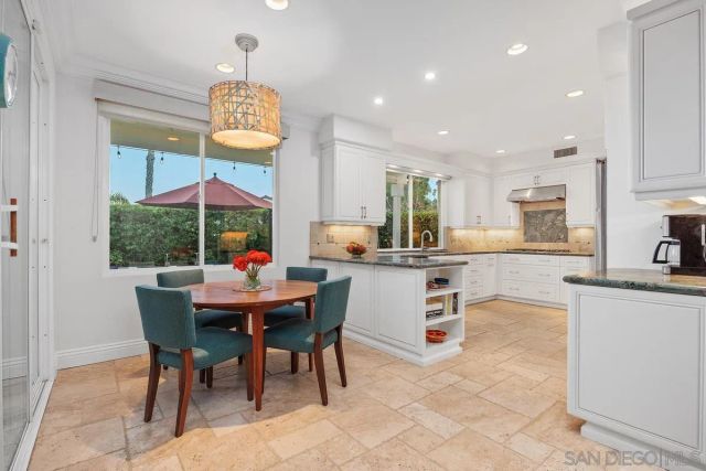 6037 Deerford Row, La Jolla, CA 92037