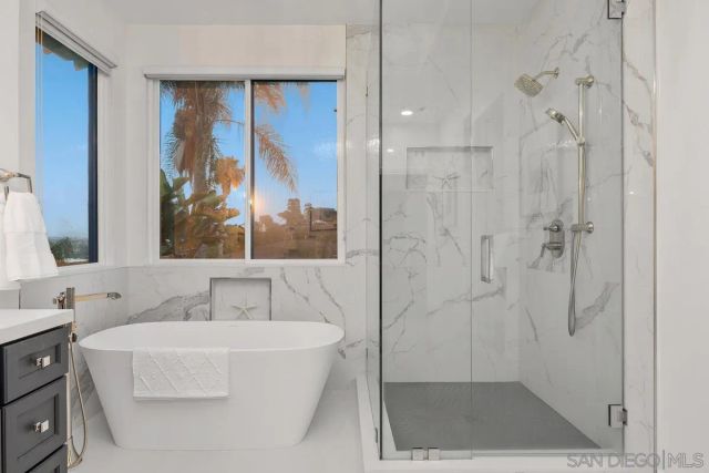 6037 Deerford Row, La Jolla, CA 92037