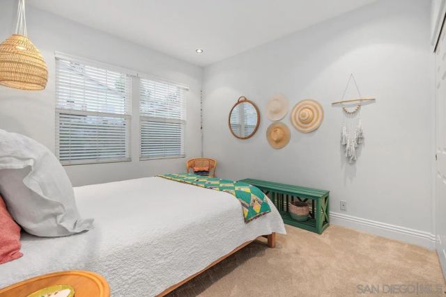 6037 Deerford Row, La Jolla, CA 92037