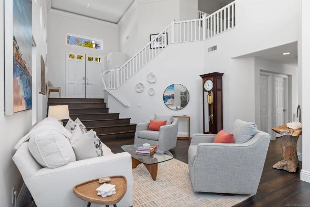 6037 Deerford Row, La Jolla, CA 92037