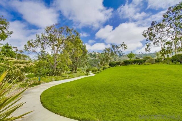 6037 Deerford Row, La Jolla, CA 92037