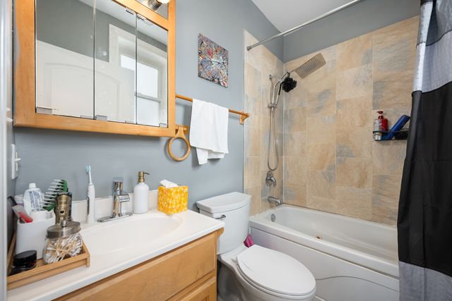 1710 N Whipple Street 3, Chicago, IL 60647