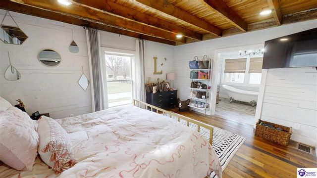 345 St Ambrose Church Lane, Cecilia, KY 42724