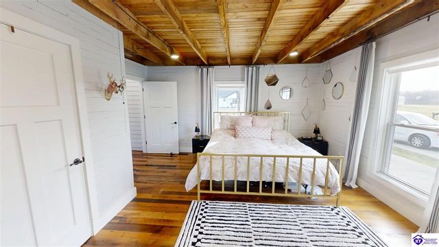 345 St Ambrose Church Lane, Cecilia, KY 42724