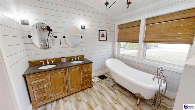 345 St Ambrose Church Lane, Cecilia, KY 42724