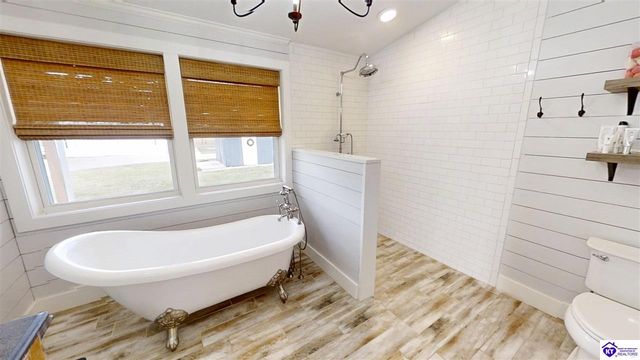 345 St Ambrose Church Lane, Cecilia, KY 42724