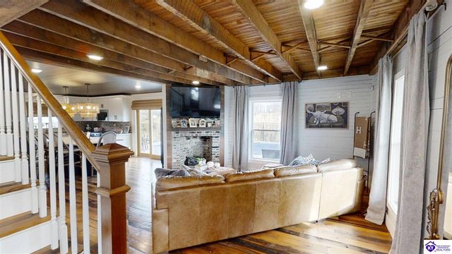 345 St Ambrose Church Lane, Cecilia, KY 42724