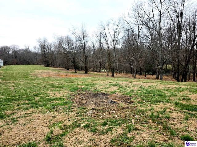 345 St Ambrose Church Lane, Cecilia, KY 42724