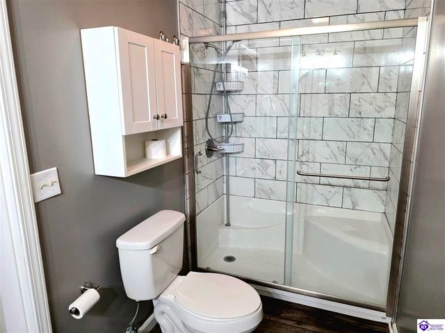 345 St Ambrose Church Lane, Cecilia, KY 42724