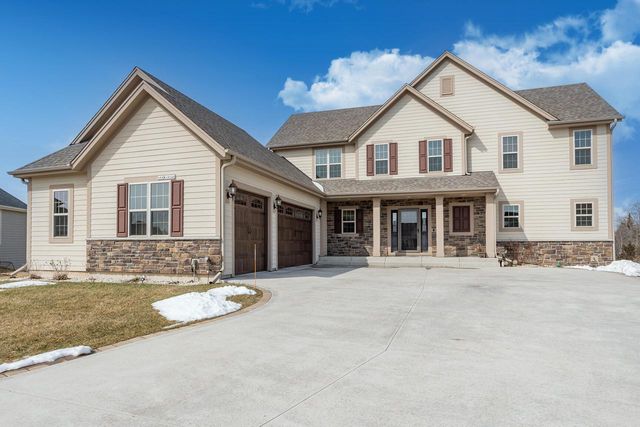 N88W18648 Duke STREET, Menomonee Falls, WI 53051