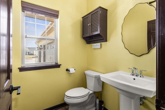 N88W18648 Duke STREET, Menomonee Falls, WI 53051