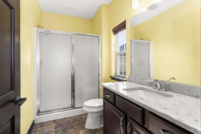 N88W18648 Duke STREET, Menomonee Falls, WI 53051