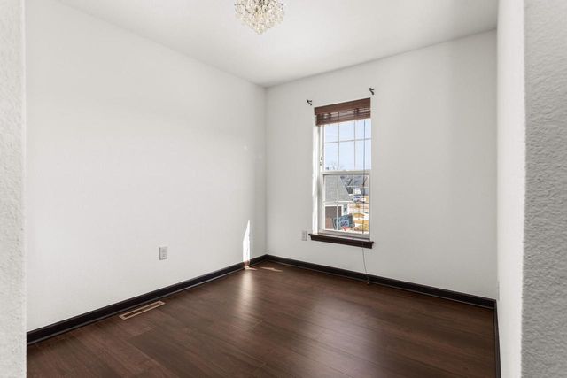 N88W18648 Duke STREET, Menomonee Falls, WI 53051