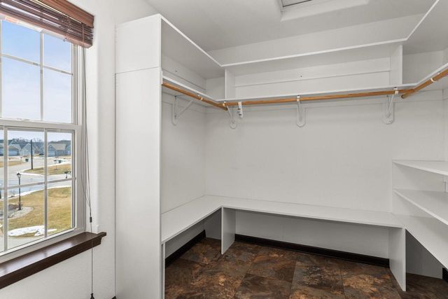 N88W18648 Duke STREET, Menomonee Falls, WI 53051