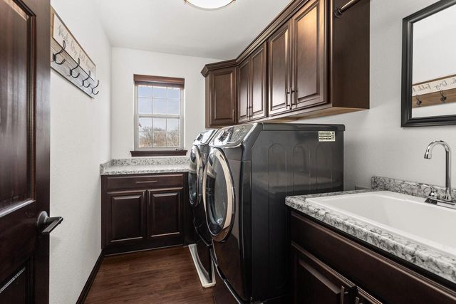 N88W18648 Duke STREET, Menomonee Falls, WI 53051