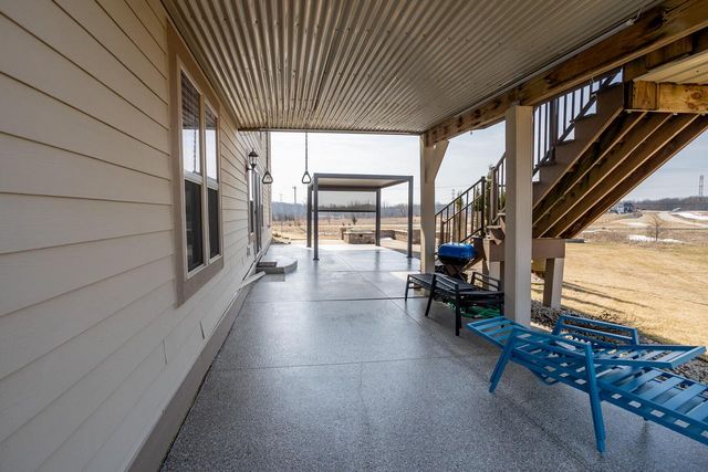 N88W18648 Duke STREET, Menomonee Falls, WI 53051