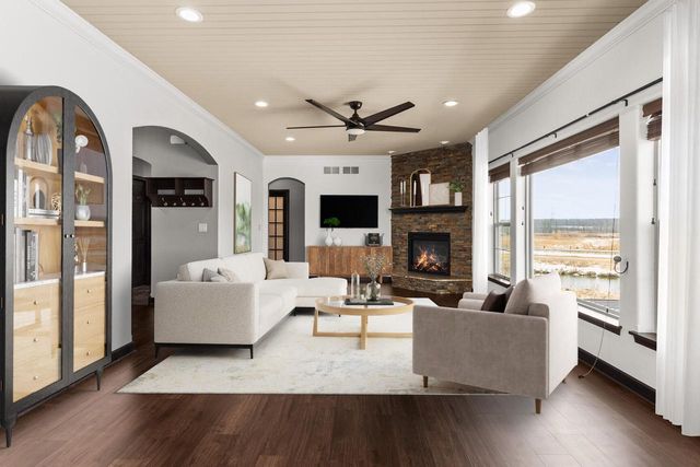 N88W18648 Duke STREET, Menomonee Falls, WI 53051