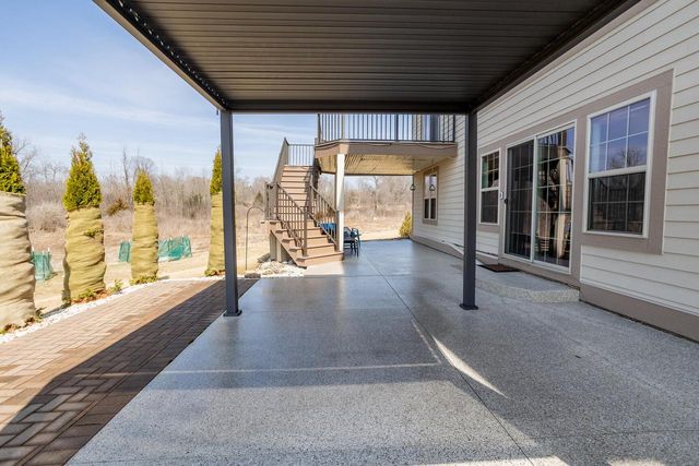 N88W18648 Duke STREET, Menomonee Falls, WI 53051