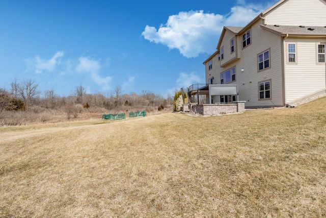 N88W18648 Duke STREET, Menomonee Falls, WI 53051