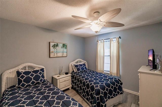 6061 E PEPPERTREE WAY 116, Sarasota, FL 34242