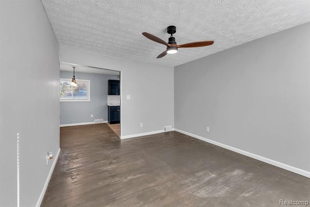 31450 Avondale Street, Westland, MI 48186