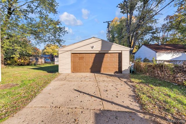 31450 Avondale Street, Westland, MI 48186