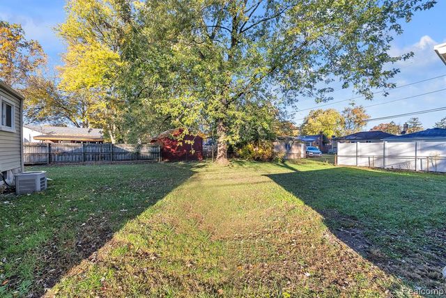 31450 Avondale Street, Westland, MI 48186