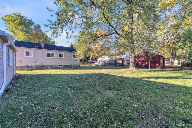 31450 Avondale Street, Westland, MI 48186