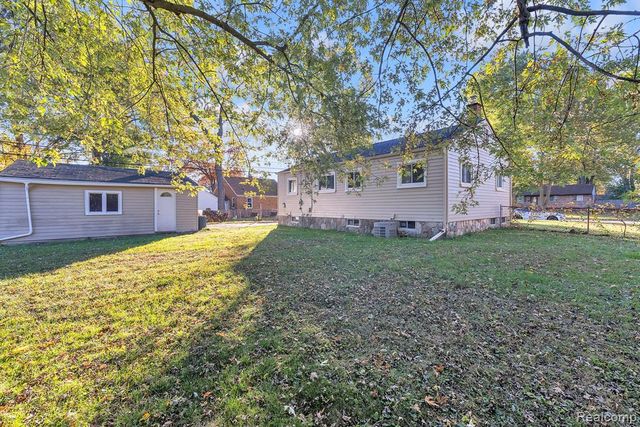 31450 Avondale Street, Westland, MI 48186