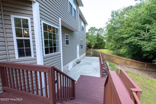 410 Celtic Ash Street, Sneads Ferry, NC 28460