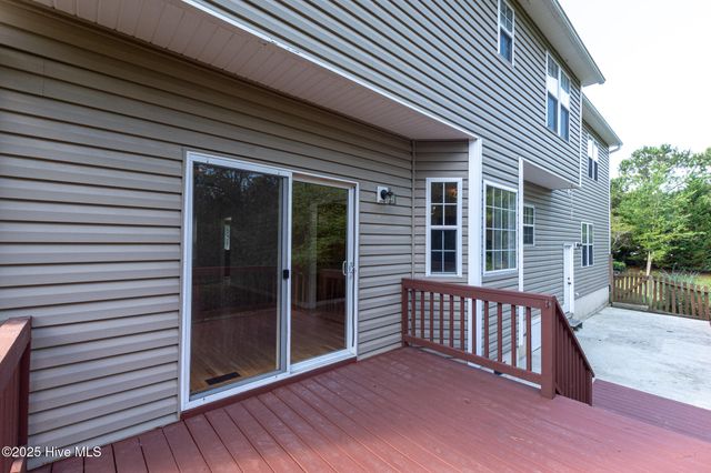 410 Celtic Ash Street, Sneads Ferry, NC 28460