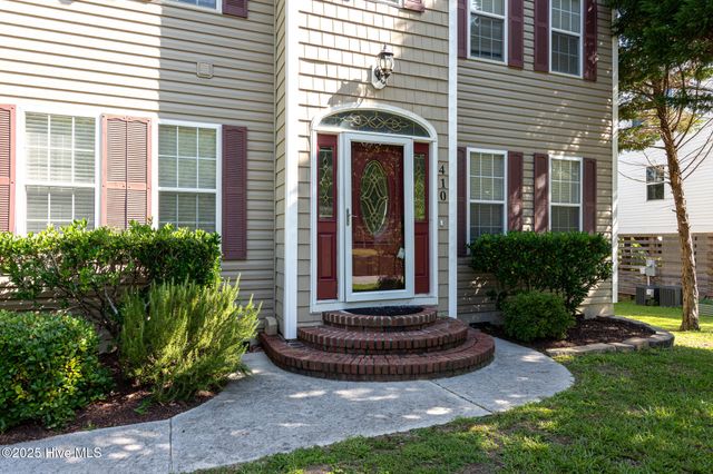 410 Celtic Ash Street, Sneads Ferry, NC 28460