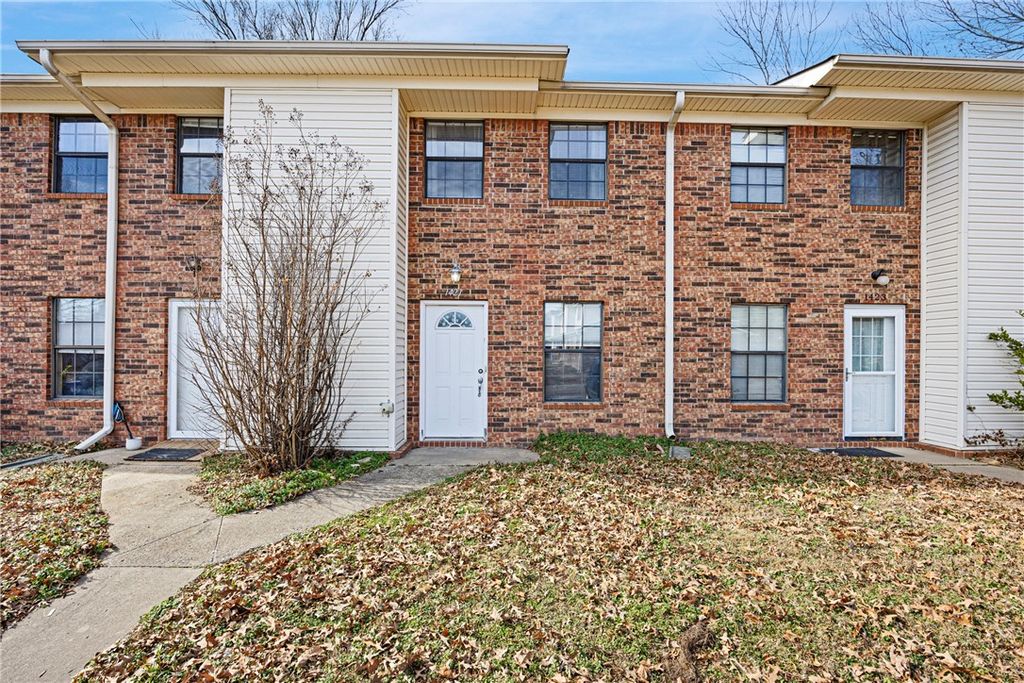 1421 N Nashville Avenue, Russellville, AR 72801
