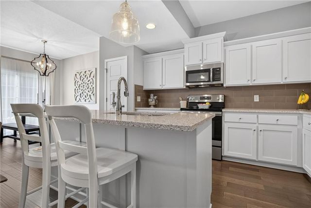 16049 Fontana Street 503, Overland Park, KS 66085
