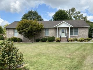 106 Lee Dr, Springfield, TN 37172