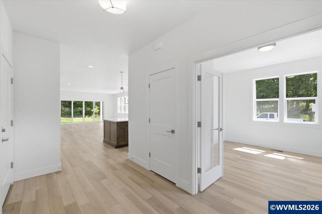 2147 NE Spitz Rd, Canby, OR 97013
